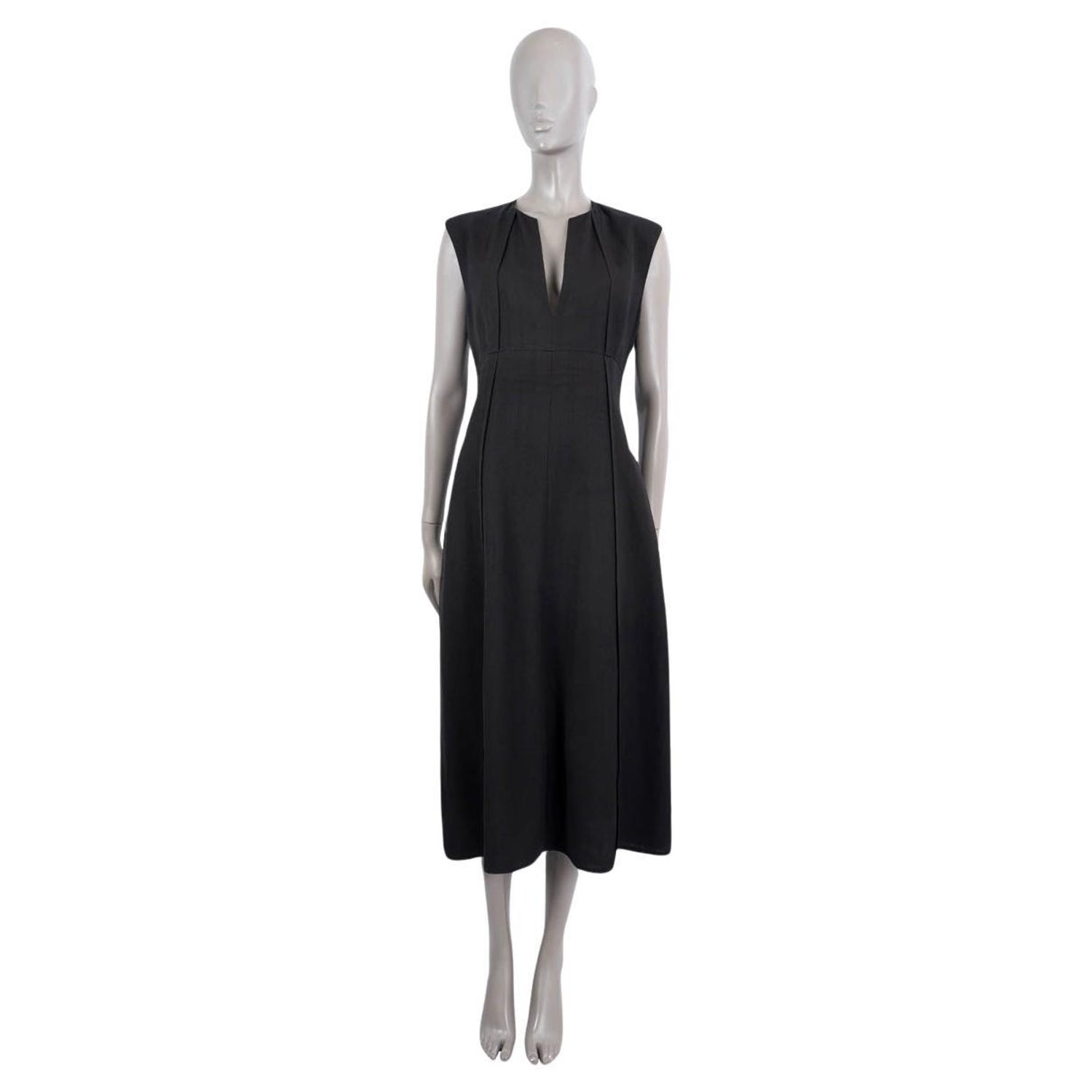 LOUIS VUITTON black wool and silk BUTTONED NECK SHORT SLLEVE Dress 40 M