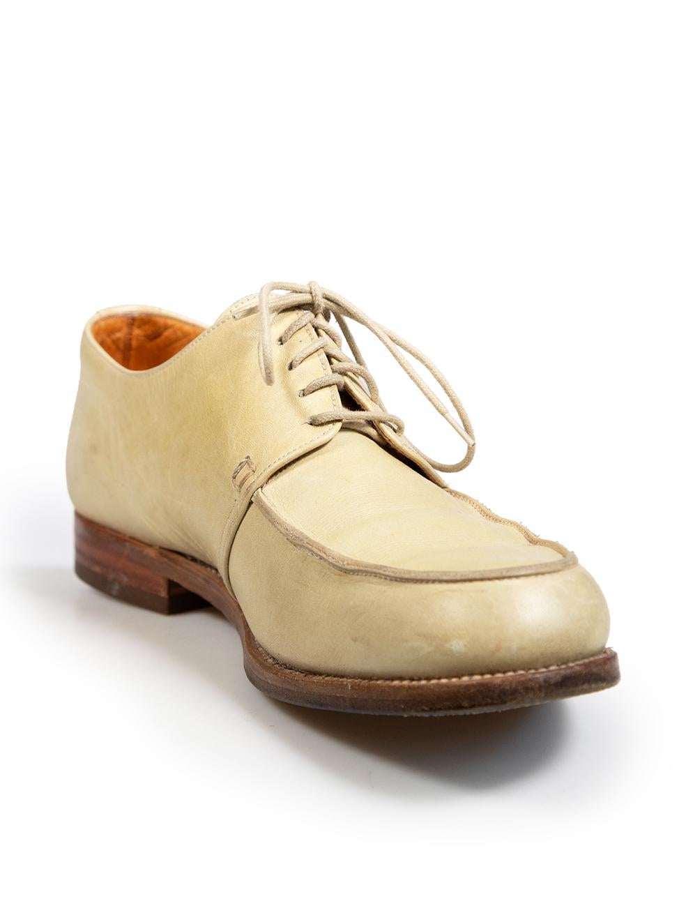 CONDITION is Very good. Minimal wear to the shoes is evident, there is general creasing to the leather on the front of the shoes. The front tip and rear of the shoes have some abrasions and there is overall discolouration on this used Jil Sander
