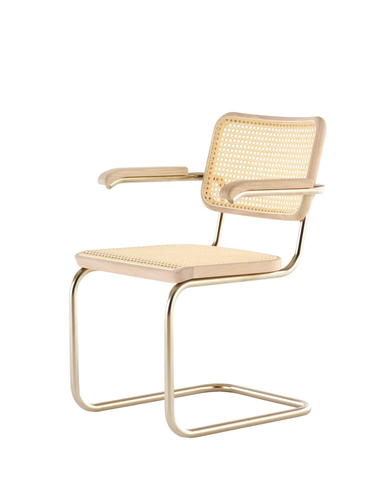 Jil Sander per Thonet S 64 P Nordic in Oak e fettuccia. Nuovo, produzione attuale.

Con il JS . La collezione Thonet ha preso i più famosi classici in acciaio tubolare della fine degli anni '20 e li ha trasformati in un'opera d'arte. Nelle sue due