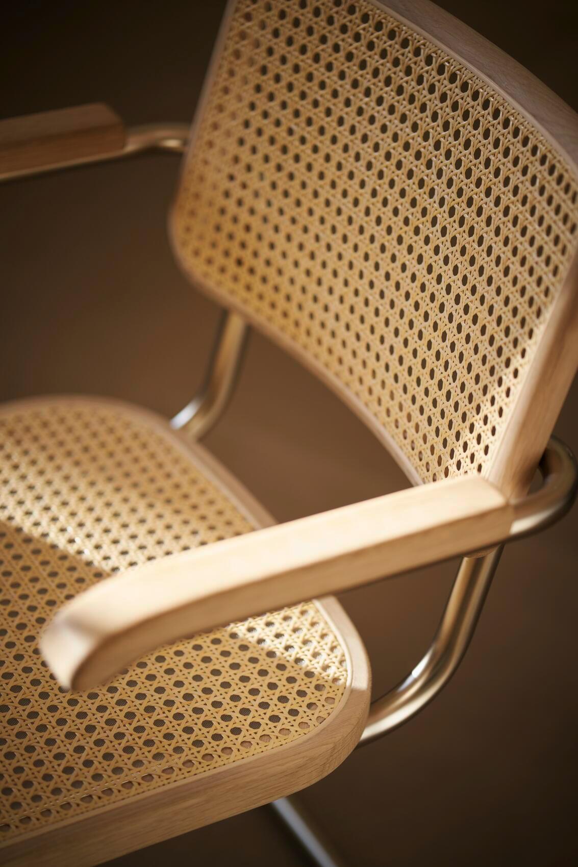 Jil Sander für Thonet S 64 P Serious 01 aus lackiertem Wood und schwarzem Leder im Angebot 10