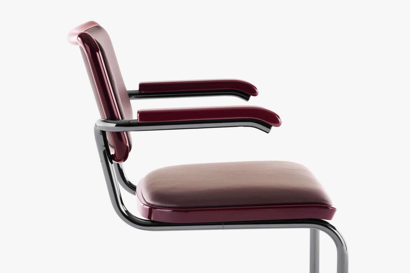 Jil Sander para Thonet S 64 P Serious 02 en madera lacada y piel roja Hecho a mano en venta