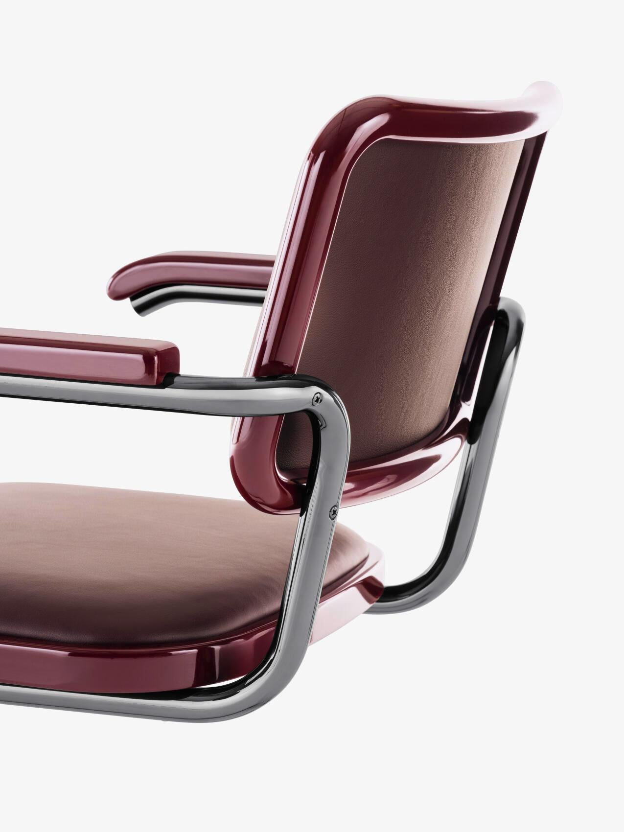 Jil Sander para Thonet S 64 P Serious 02 en madera lacada y piel roja Siglo XXI y contemporáneo en venta