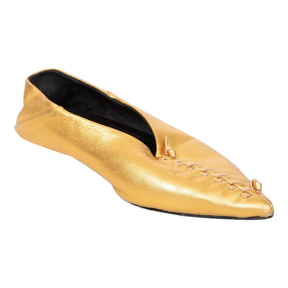 Jil Sander Gold Leather Pointed Toe Flats Size IT 36 For Sale