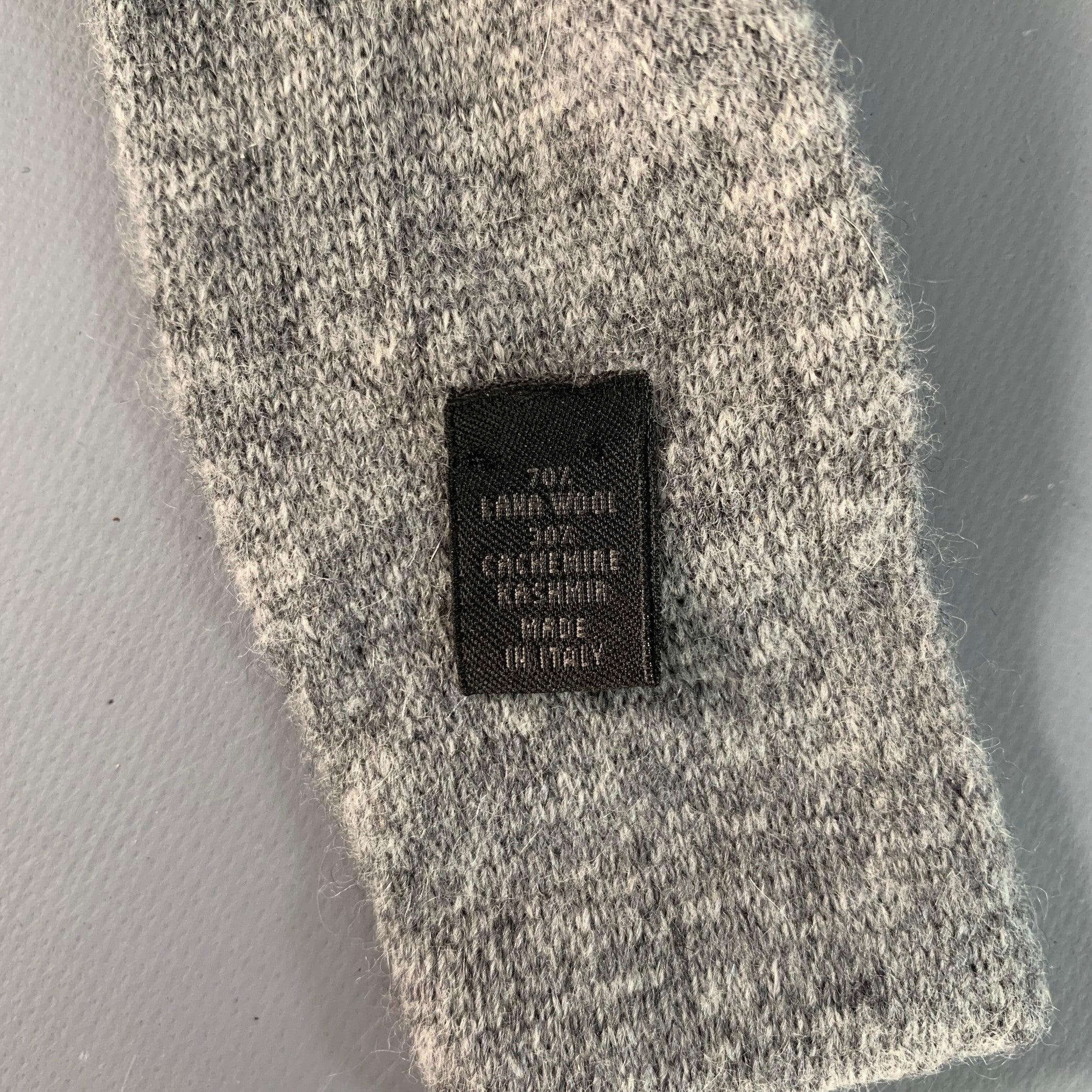 JIL SANDER Cravatta in maglia di lana e cashmere a righe grigio crema In condizioni buone in vendita a San Francisco, CA