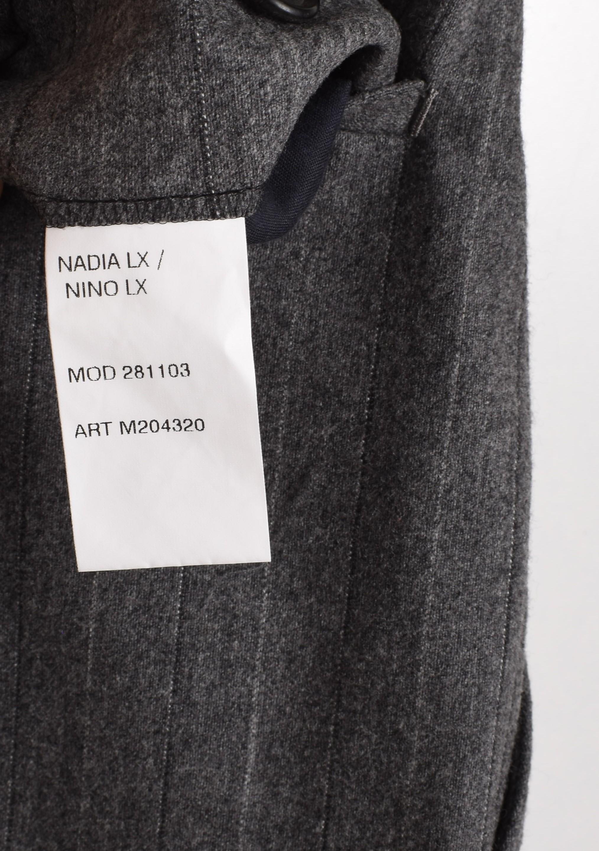 Check my other listings. Have many more designer clothes for sale. Open to any offers.
Item for sale is 100% genuine Jil Sander Striped Tailored Pants S1619-1, DU0
Color: grey
(An actual color may a bit vary due to individual computer screen