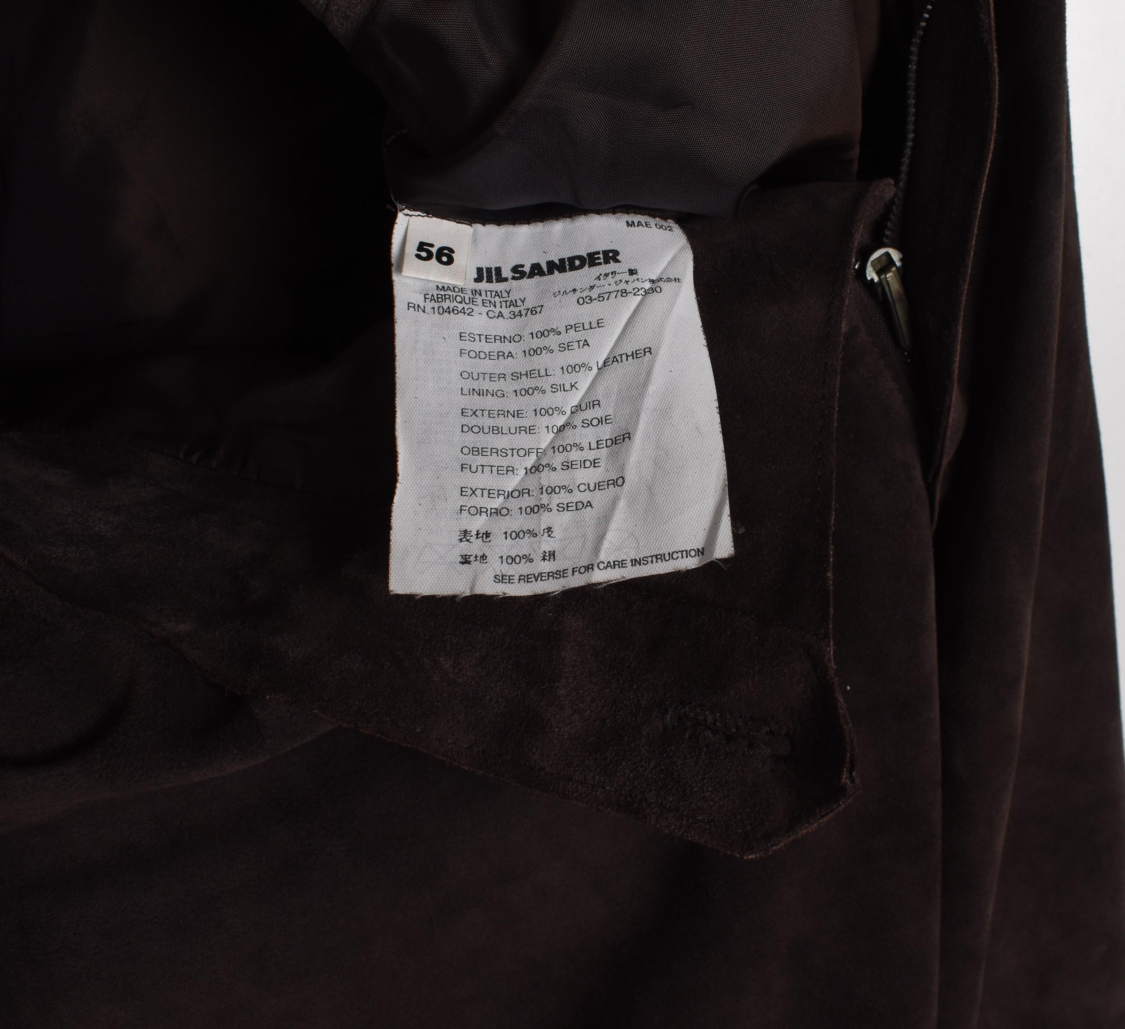 Prüfen Sie meine anderen Angebote. Habe viele weitere Designerkleidung zu verkaufen. Offen für alle Angebote.
Zu verkaufen ist 100% echte Jil Sander Wildleder Herren Hose, S1624, VIDU1
Farbe: Braun
(Eine tatsächliche Farbe kann ein wenig variieren