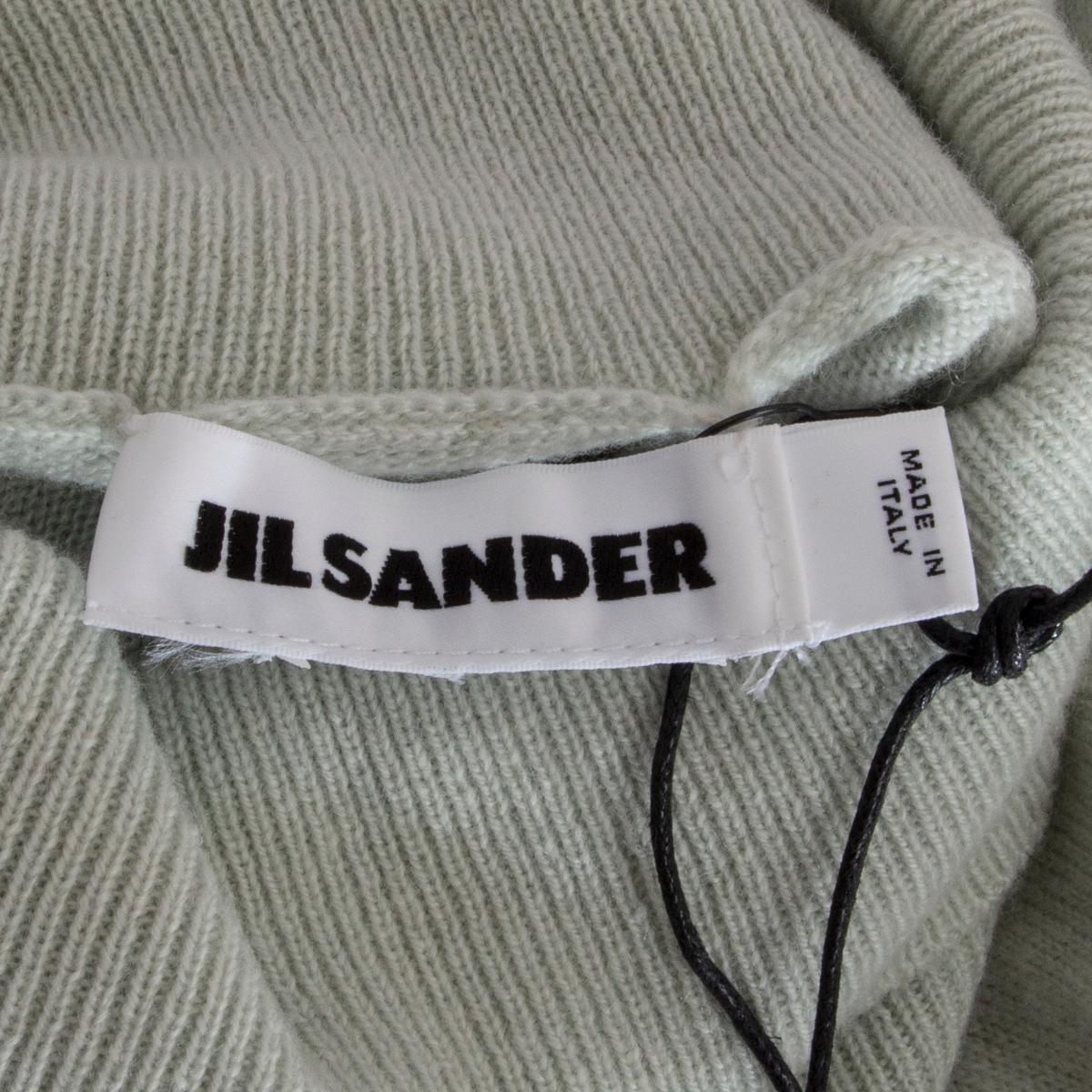 JIL SANDER mint green cashmere TURTLENECK Sweater S In Excellent Condition In Zürich, CH