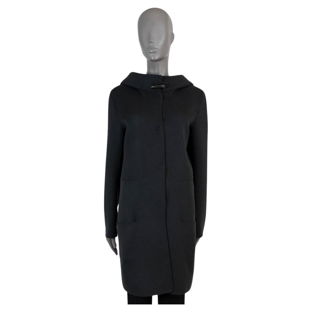 JIL SANDER Giacca con cappotto in lana verde muschio e bottoni di Horn 40 L.