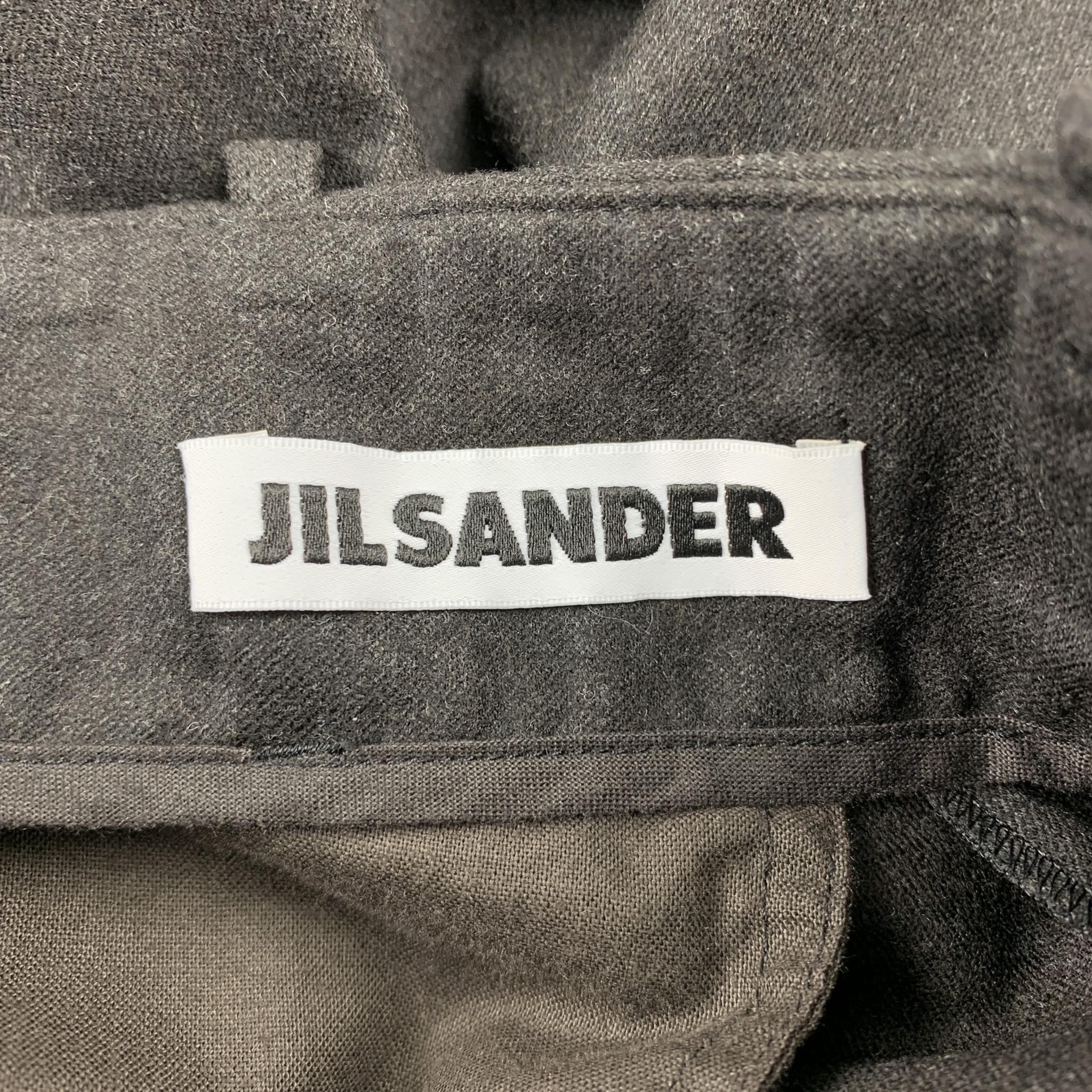 De las mujeres JIL SANDER Pantalón de vestir de pierna recta de lana virgen en color carbón talla 0