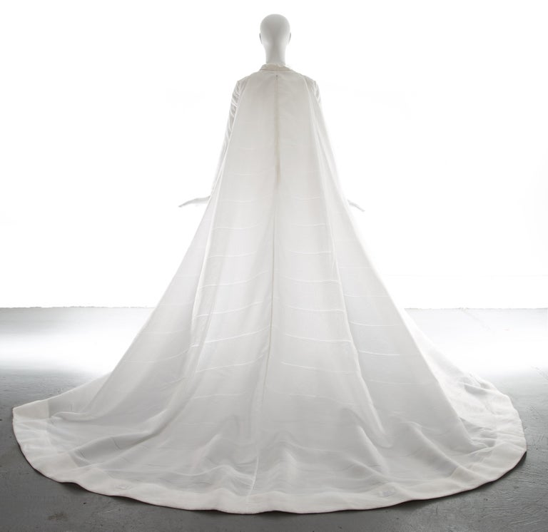 Taille Het koud krijgen Krachtcel Jil Sander white organza wedding dress at 1stDibs | jil sander wedding dress,  jil sander 2000 wedding dress, 2000 jil sander wedding dress