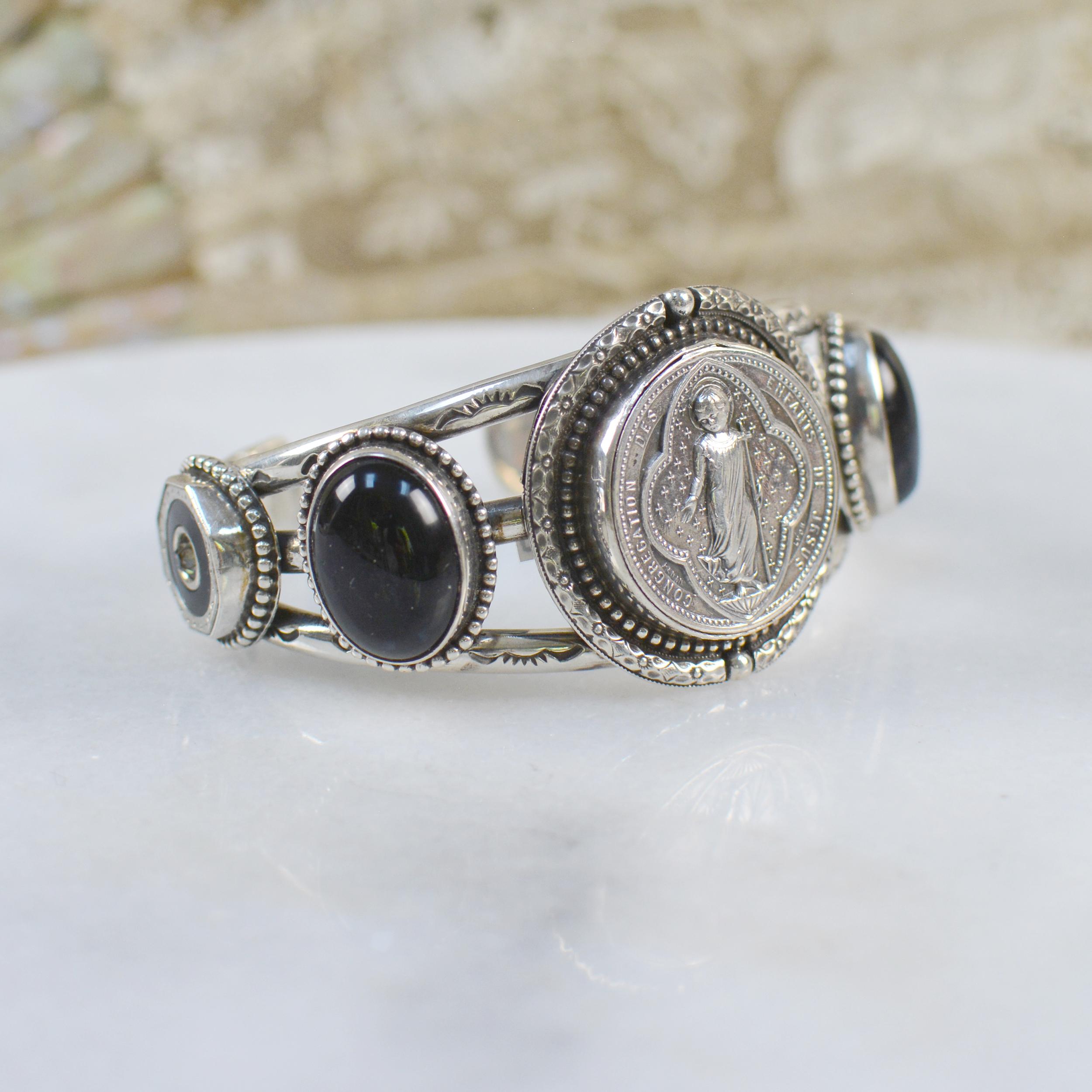 Jill Garber Antique French Sacred Heart Cuff Bracelet with Black Onyx  In Excellent Condition For Sale In Saginaw, MI