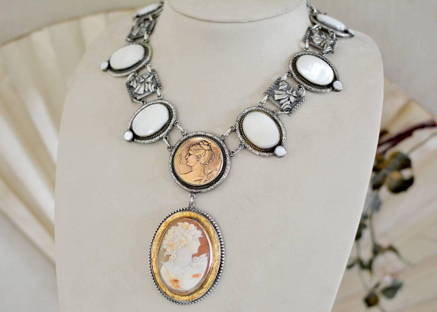 Jill Garber Göttin der Kamee des neunzehnten Jahrhunderts mit Perlmutt-Tropfen-Halskette (Ovalschliff) im Angebot
