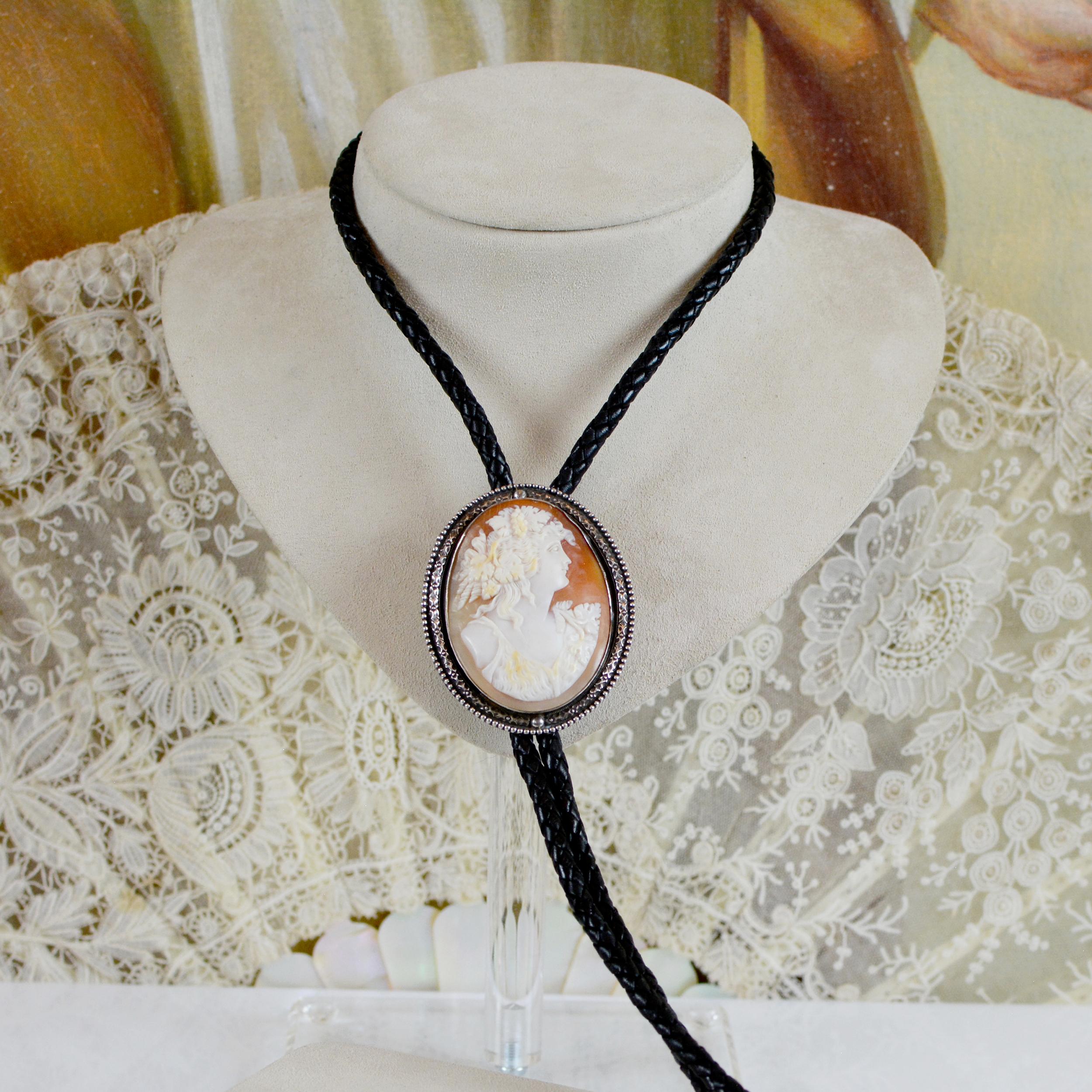 Jill Garber Barock Göttin Kamee Sterlingsilber Bolo Krawatte Halskette aus dem 19. Jahrhundert im Zustand „Hervorragend“ im Angebot in Saginaw, MI