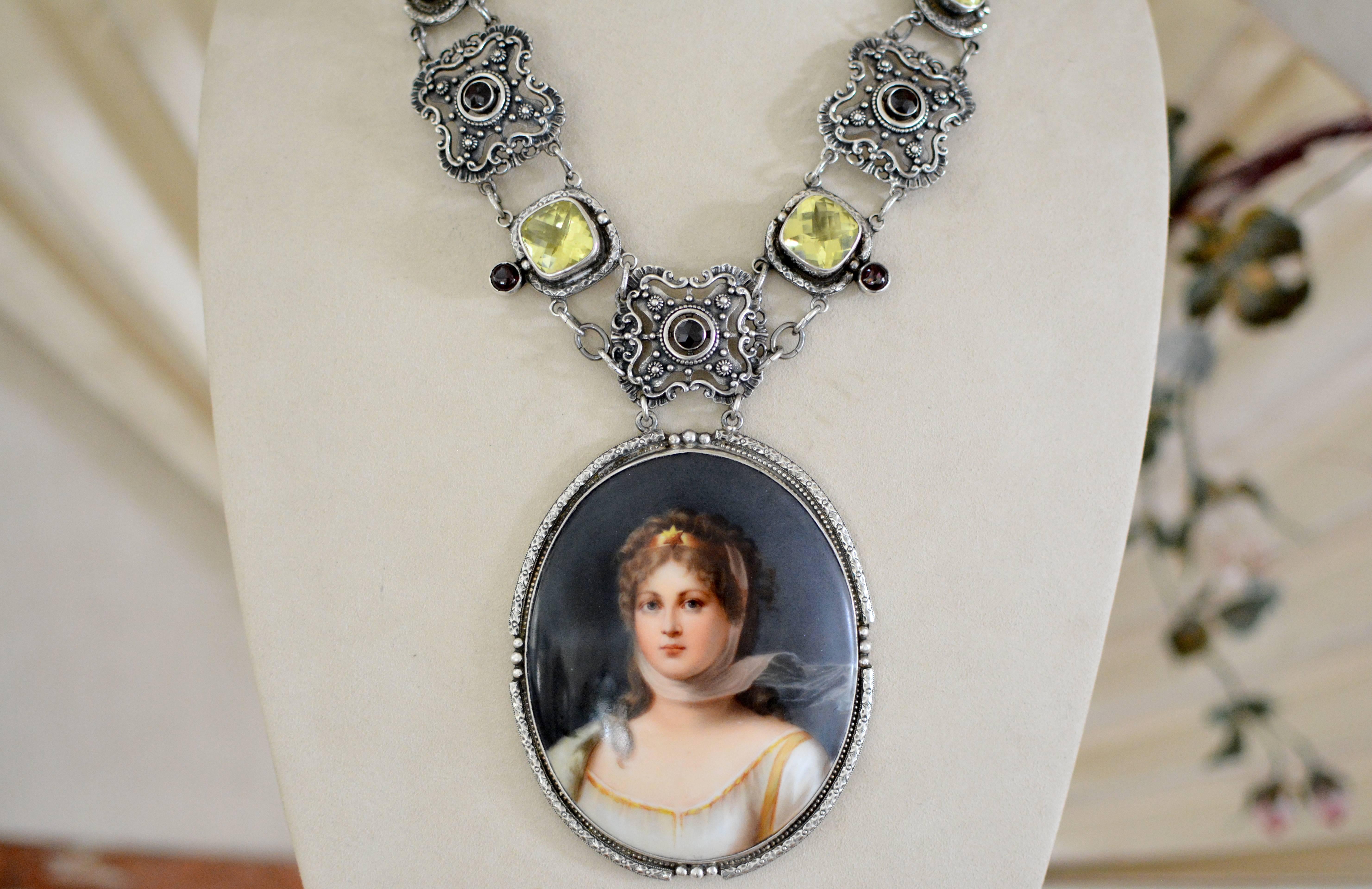 Jill Garber Portrait-Halskette des neunzehnten Jahrhunderts mit Granaten und Zitronenquarz (Barock) im Angebot