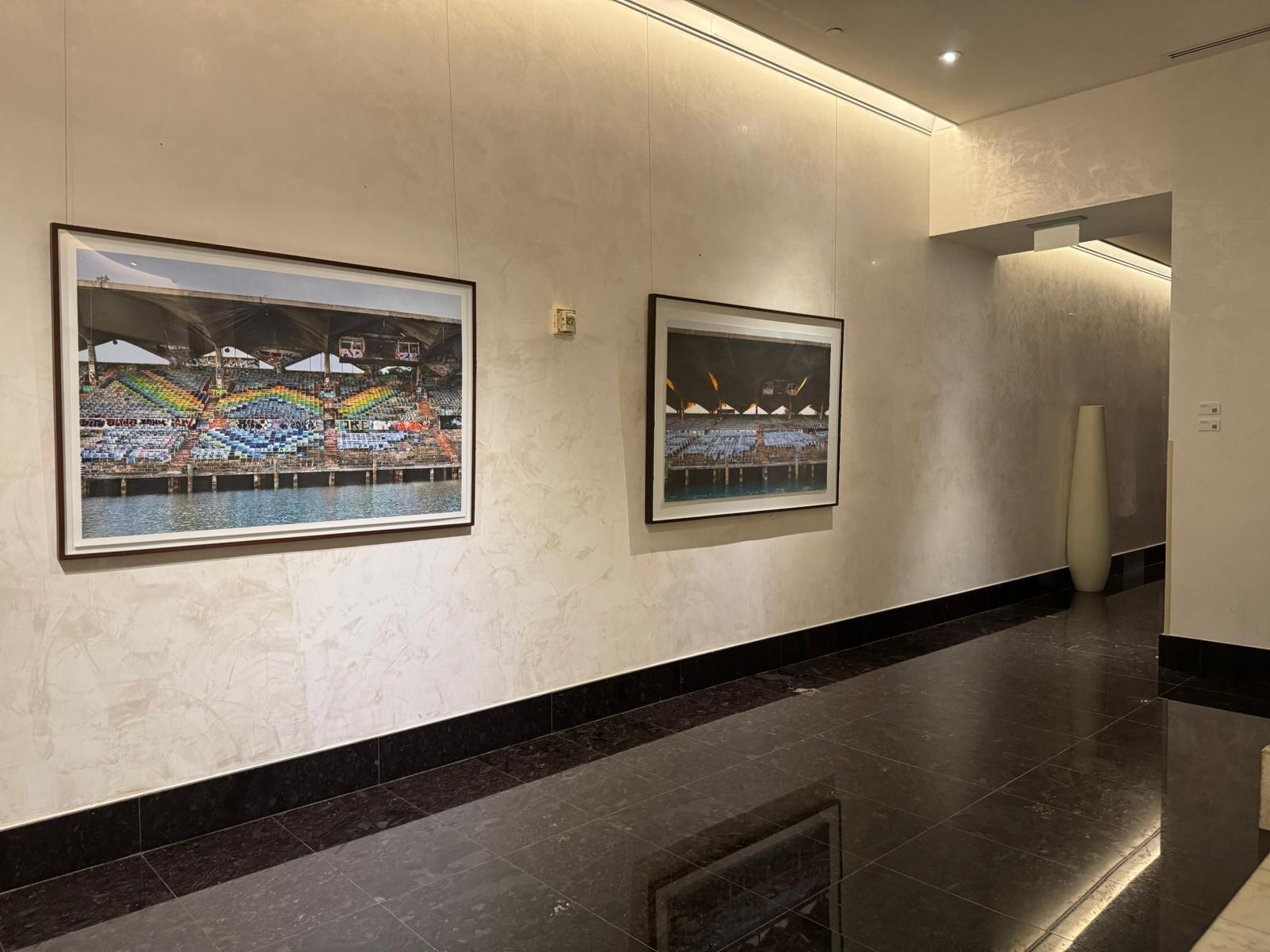 Dittico Stadio di Marin II e I. Incorniciato. Dalla serie Architettura - Photograph di Jill Peters