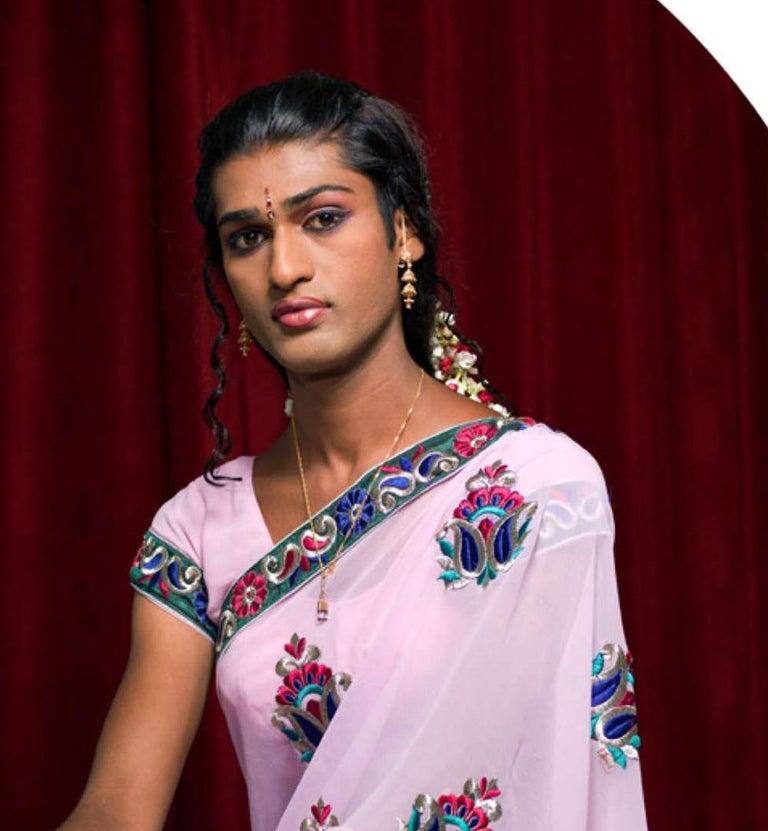 Muskan und Sangita, Porträts. Aus der Serie The Third Gender of India im Angebot 2