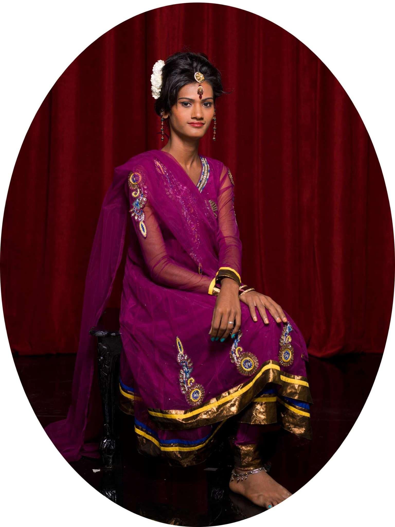 Satz von 6 Protraits. Aus der Serie The Third Gender of India im Angebot 1