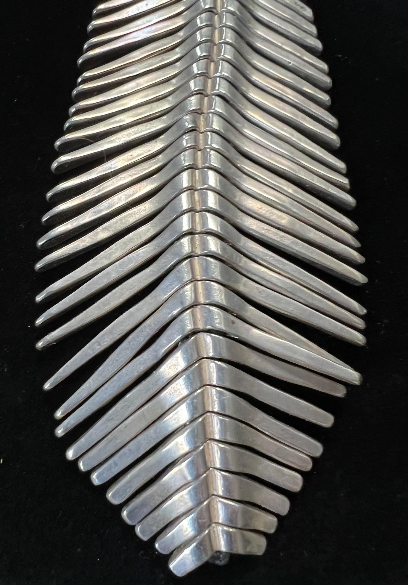 Jill Platner Sterling Silver Fly Necklace In Excellent Condition For Sale In Boulder, CO