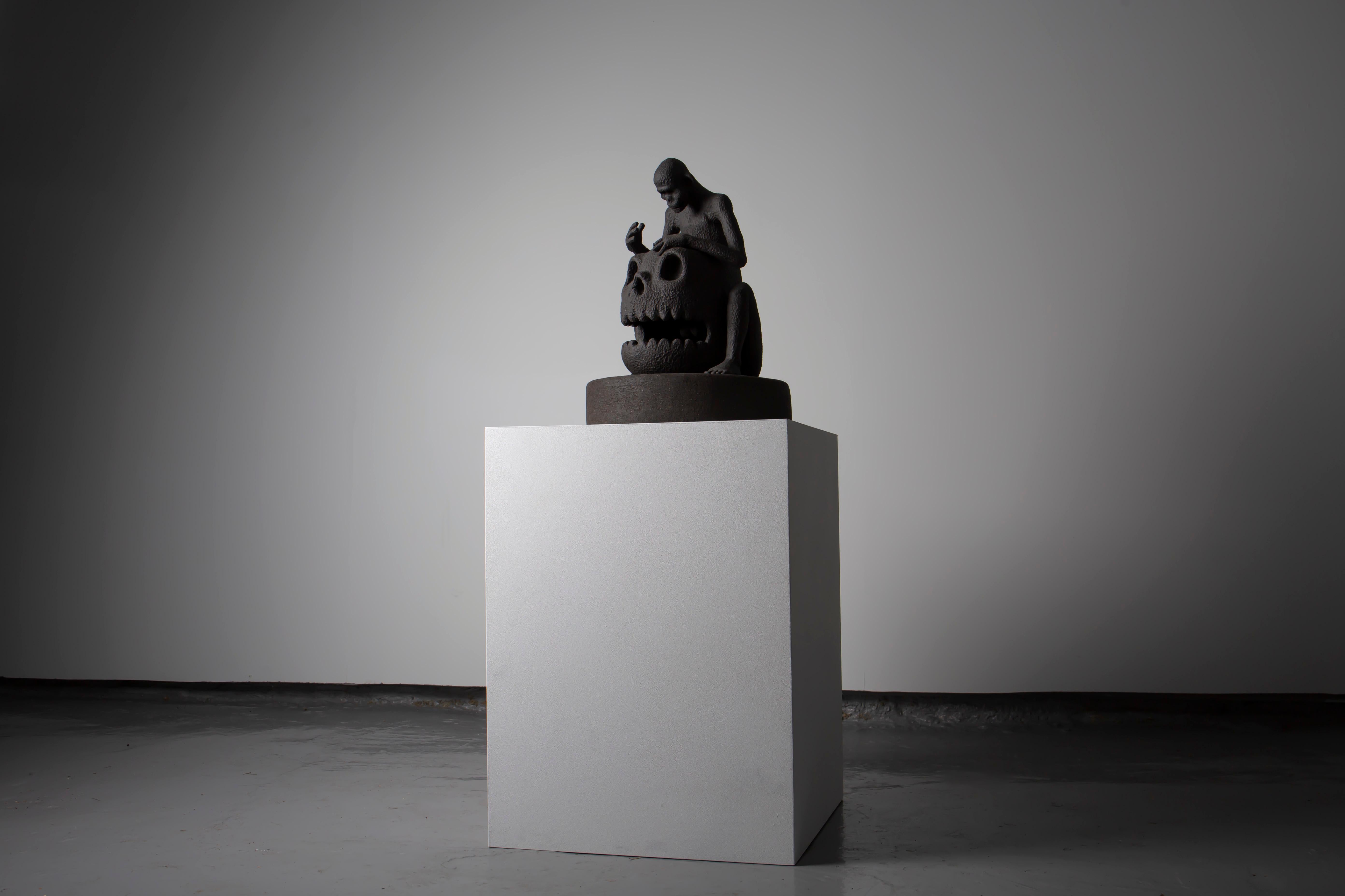 «Heads Up» Figurative Sculpture by Norwegian artist Jim Darbu 1