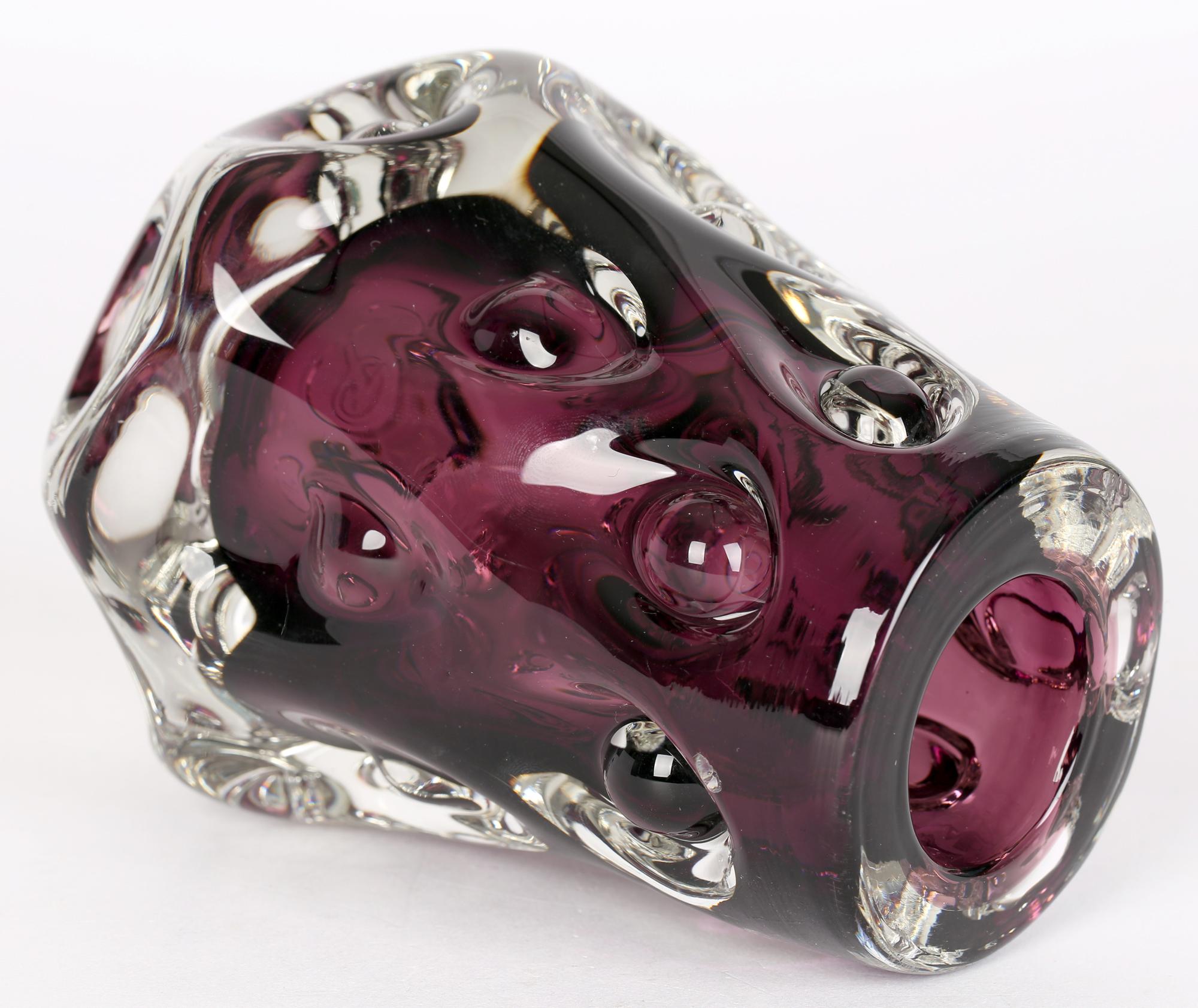 Jim Dyer Liskeard Cornish Amethyst Knobbly Glas Vase im Zustand „Gut“ im Angebot in Bishop's Stortford, Hertfordshire