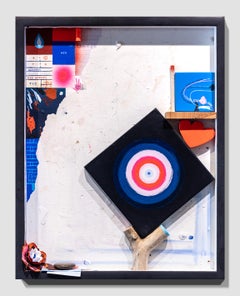 "KINDS OF LUCK" Ensamblaje de objetos encontrados, caja de sombras, acrílico y madera