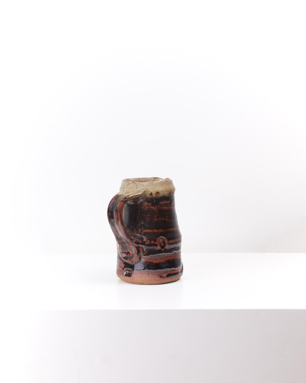 Glazed stoneware
H16 x W13 cm