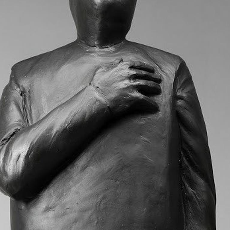 Saldezza - Figurative Sculpture Oro di Jim Rennert