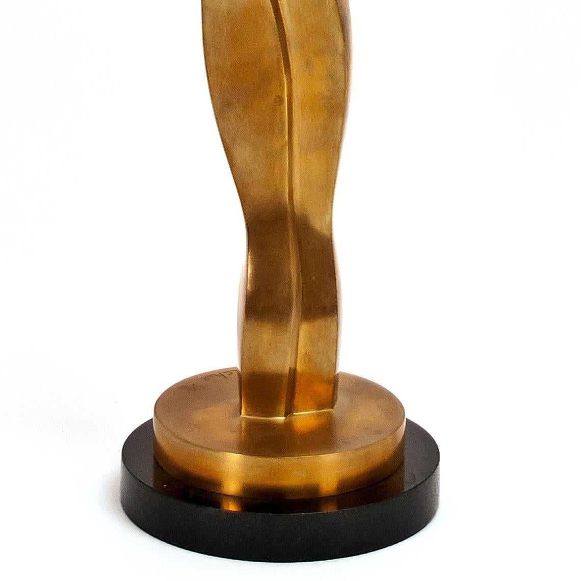 Celine - Figurative Sculpture Oro di Jim Ritchie