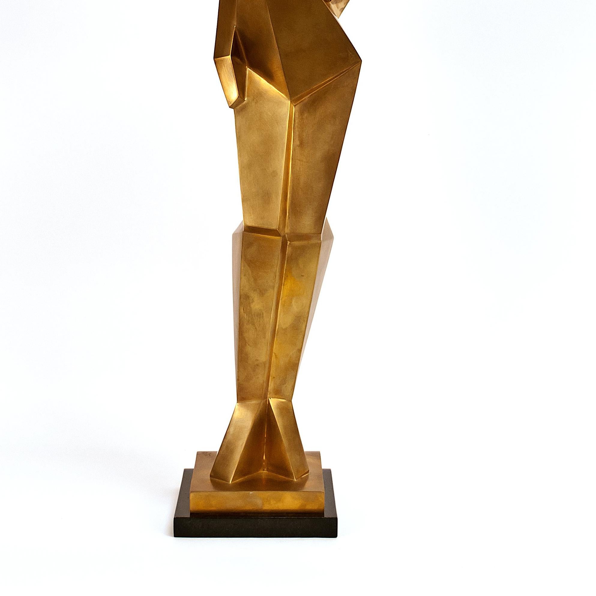 Galinea - Figurative Sculpture Oro de Jim Ritchie