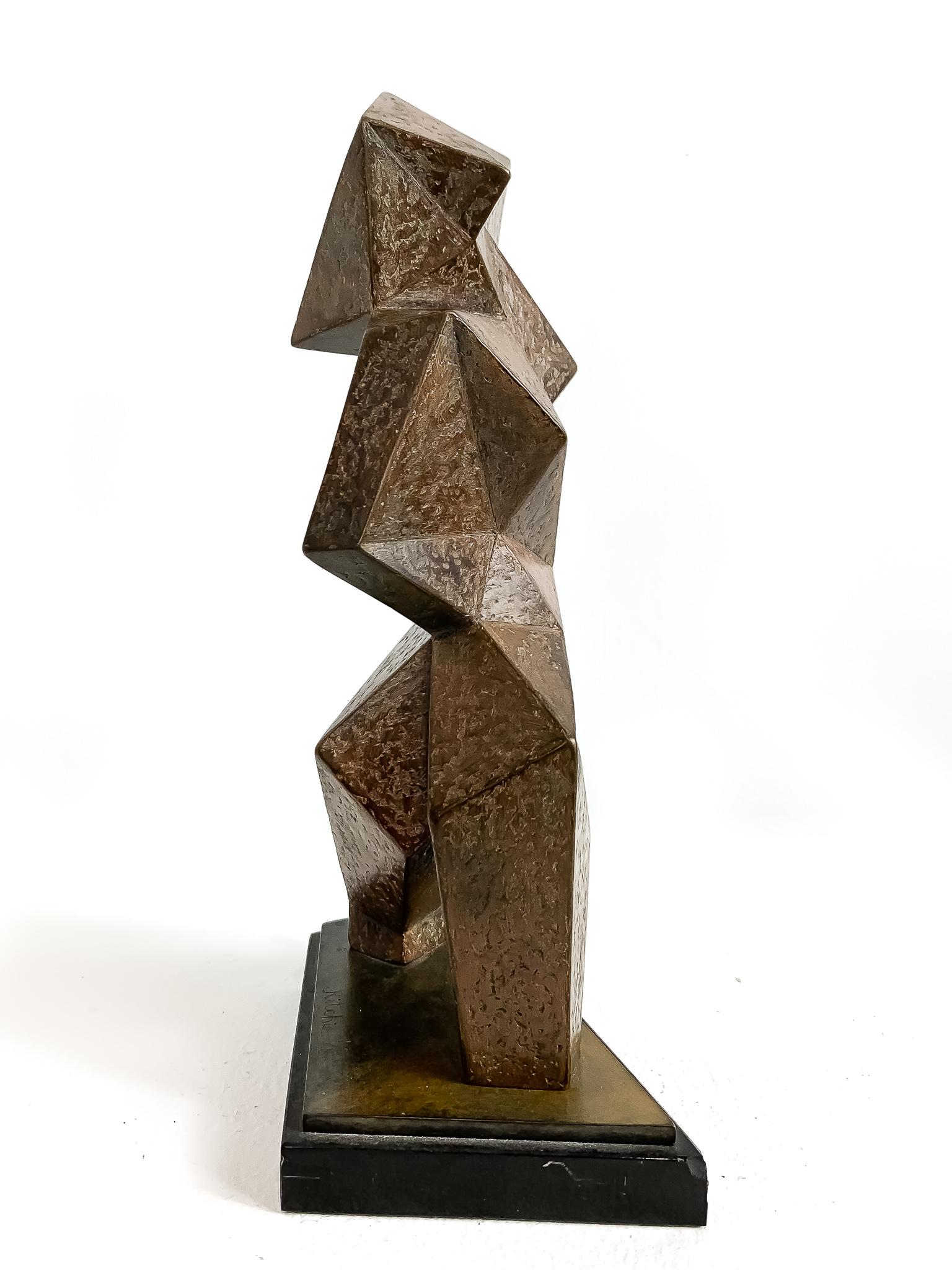Akt in Bewegung (Gold), Figurative Sculpture, von Jim Ritchie