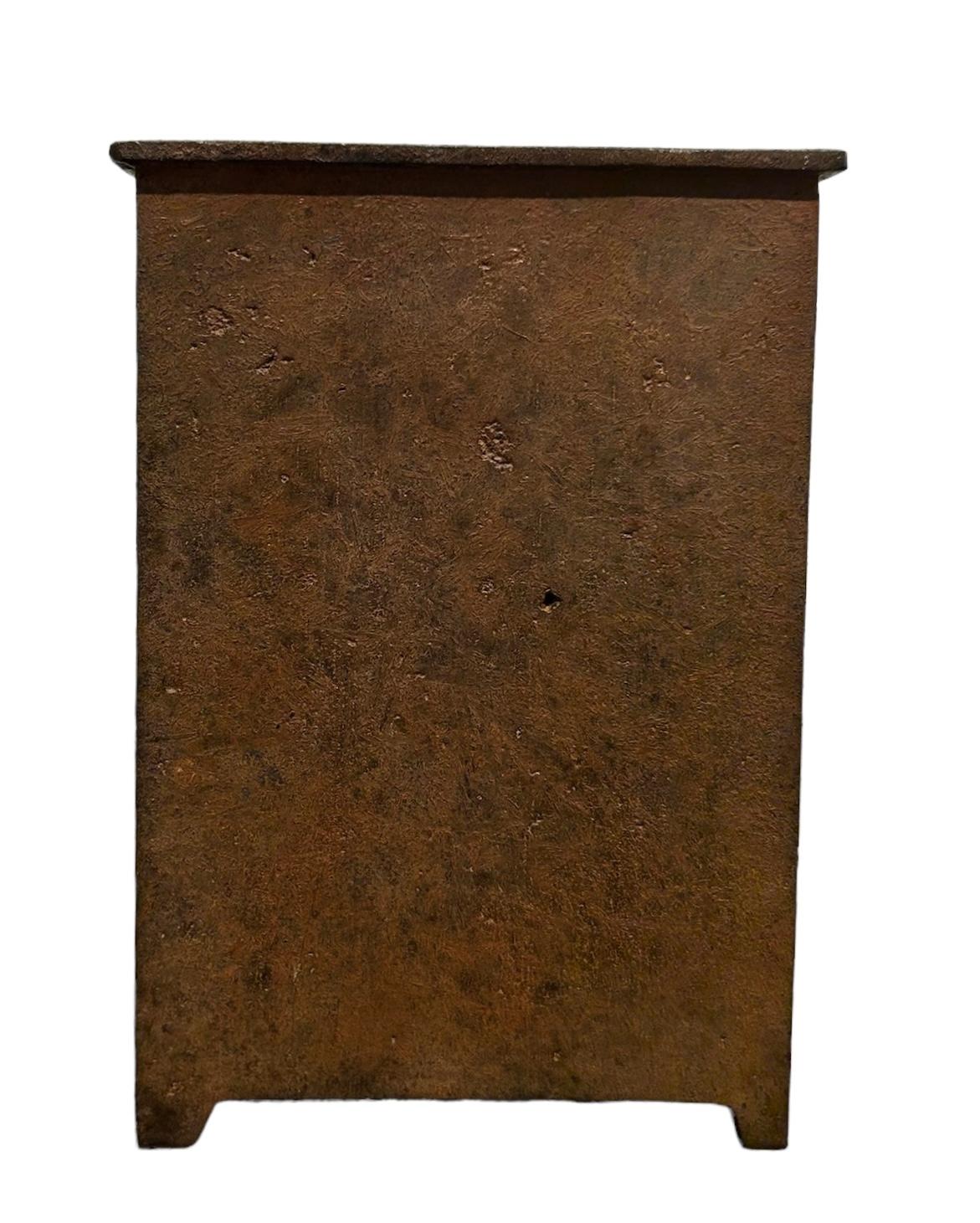 Jim Rose Armario de dos puertas y seis cajones  Maqueta, Mueble de hierro fundido macizo Estadounidense en venta