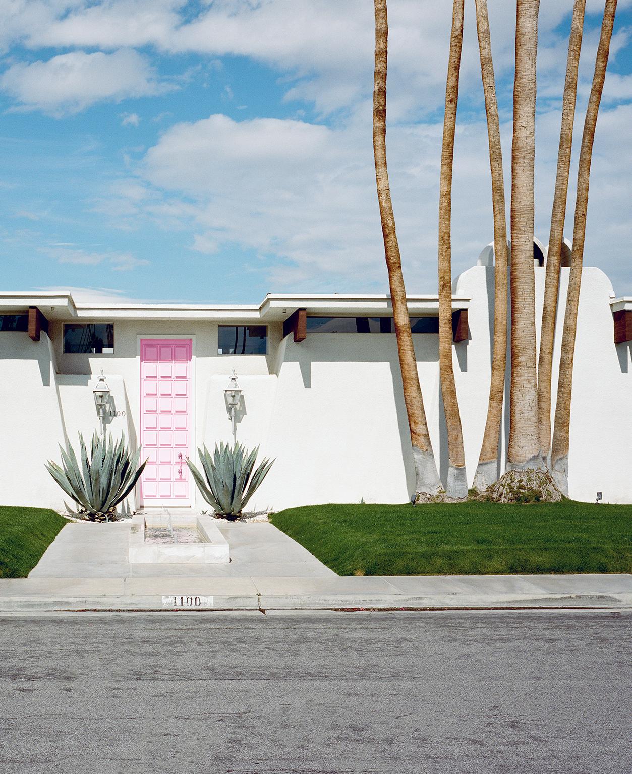 Pink Door, Palm Springs, CA., 2017. Dye Piment Druck. 24