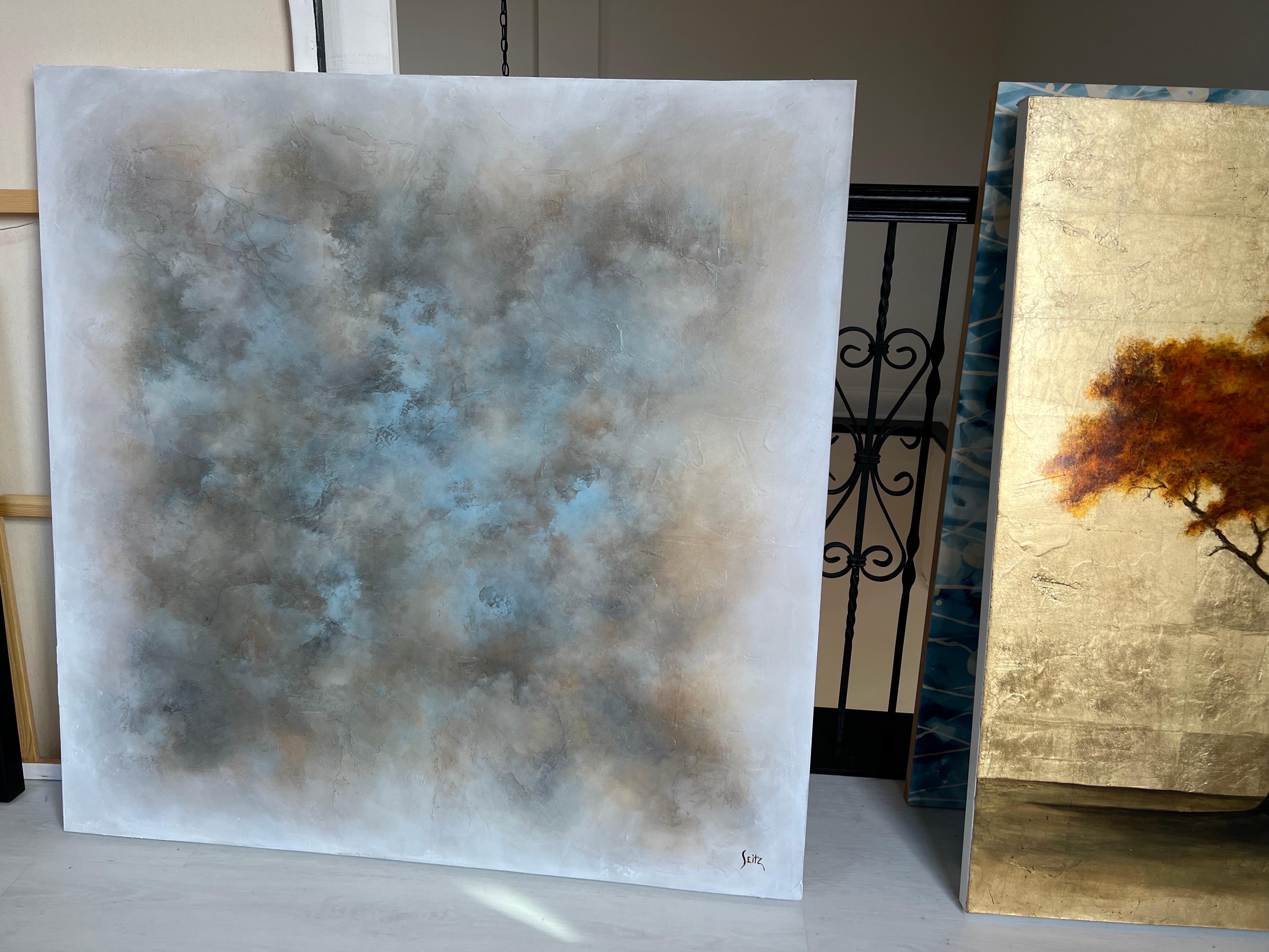 Deep Within di Jim Seitz, grande quadro astratto con paesaggio nuvoloso bianco e blu 2