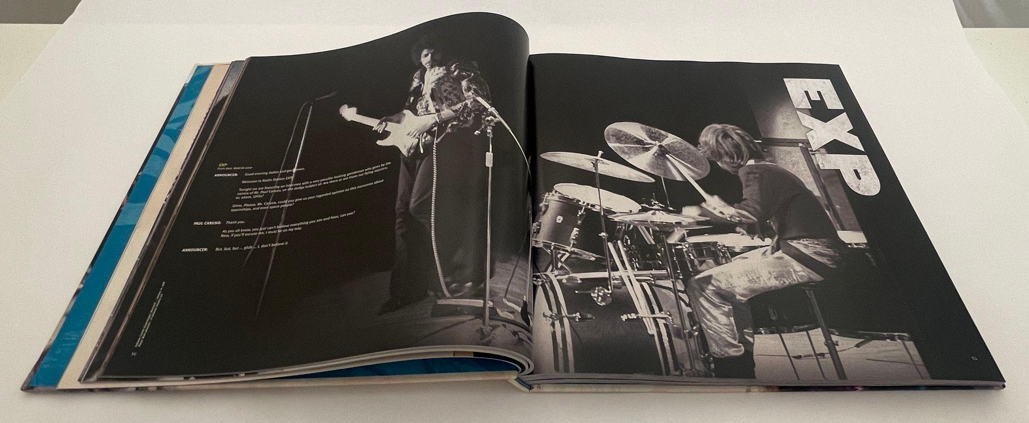 Papier Jimi Hendrix The Ultimate Lyric Book de Janie Hendrix en vente
