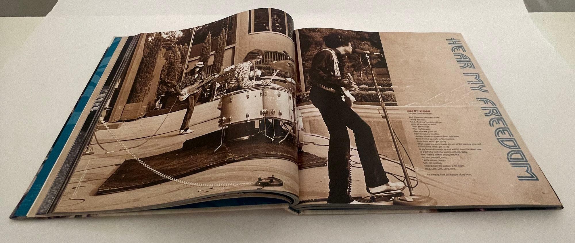 Jimi Hendrix The Ultimate Lyric Book de Janie Hendrix en vente 2