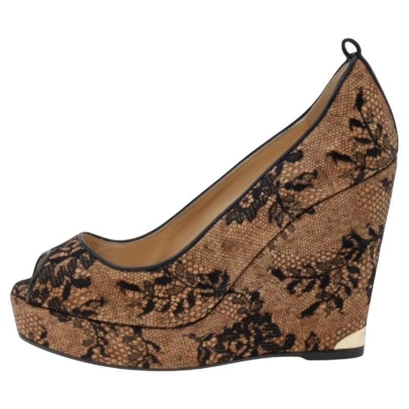 Jimmy Choo Bombas Peep Toe con plataforma de corcho y encaje beige/negro Tamaño 38 en venta