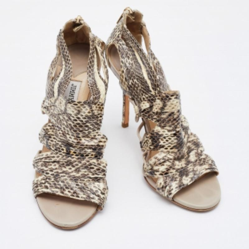 Jimmy Choo Bombas de punta abierta de piel de pitón beige/marrón Talla 38 Marrón en venta