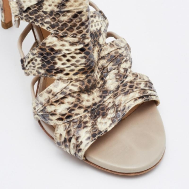 Jimmy Choo Bombas de punta abierta de piel de pitón beige/marrón Talla 38 en venta 3