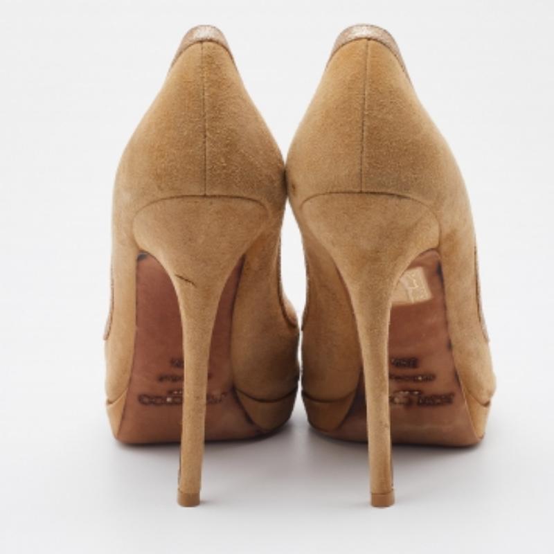 Jimmy Choo Beige/Gold Suede and Leather Open Toe Pumps Size 39.5 For Sale 3