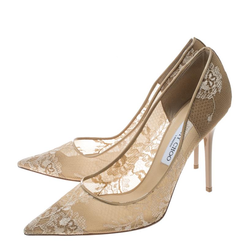 Jimmy Choo Beige Lace and Patent Leather Abel Pointed Toe Pumps Size 41 In Good Condition In Dubai, Al Qouz 2