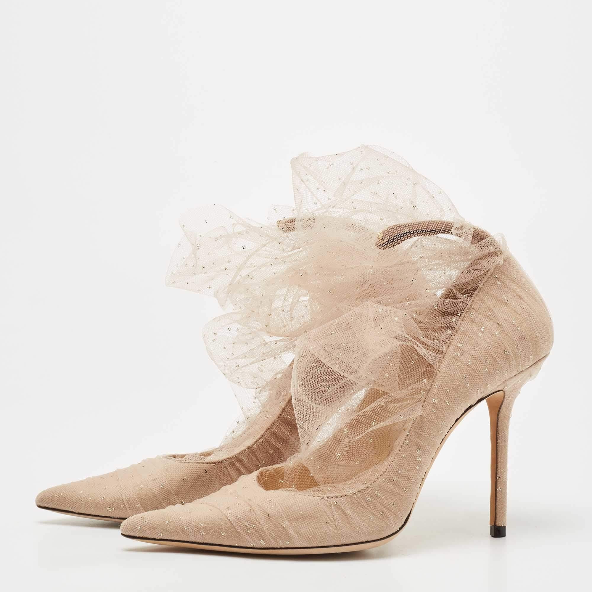 La tradiciÃ³n de excelencia de la casa de moda  junto con una sensibilidad de diseño moderna  hacen de estos zapatos de salón Jimmy Choo una elección fabulosa. Te ayudarán a conseguir un look chic con facilidad.