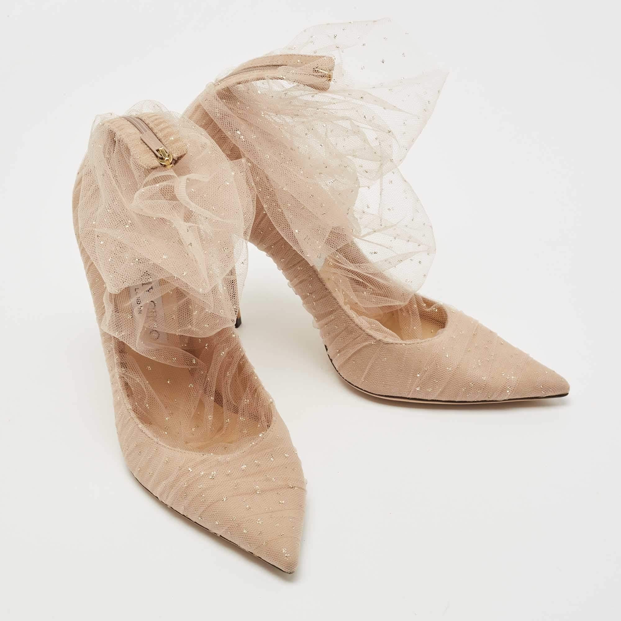Jimmy Choo Bombas Lavish de ante y encaje beige Talla 39 en Bueno Estado en Dubai, Al Qouz 2