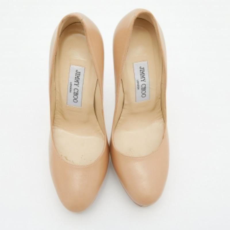 Jimmy Choo Beige Cosmic Plateau Pumps aus Leder Größe 37 im Zustand „Gut“ im Angebot in Dubai, Al Qouz 2