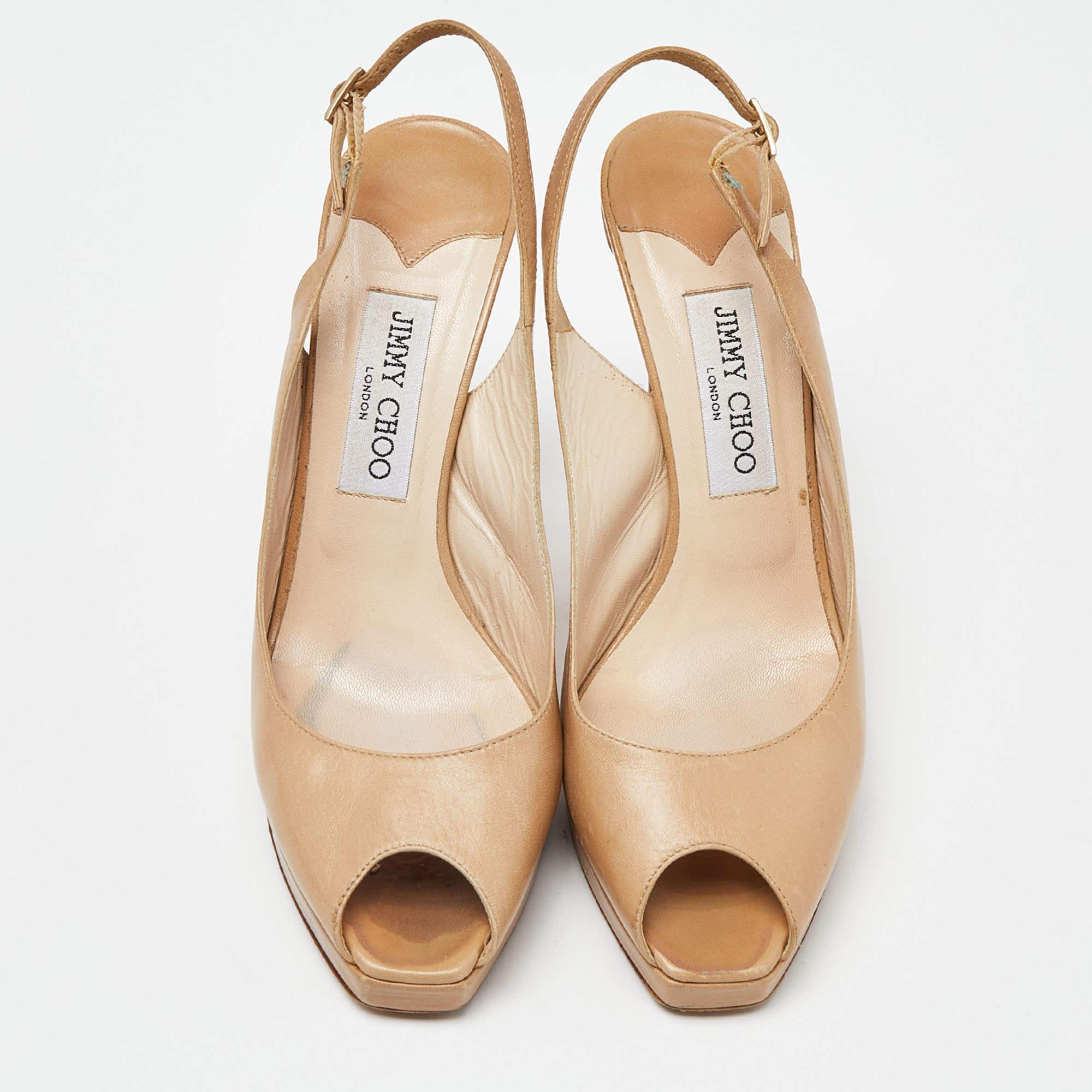 Jimmy Choo Beige Leather Platform Pumps Size 39 In Fair Condition For Sale In Dubai, Al Qouz 2