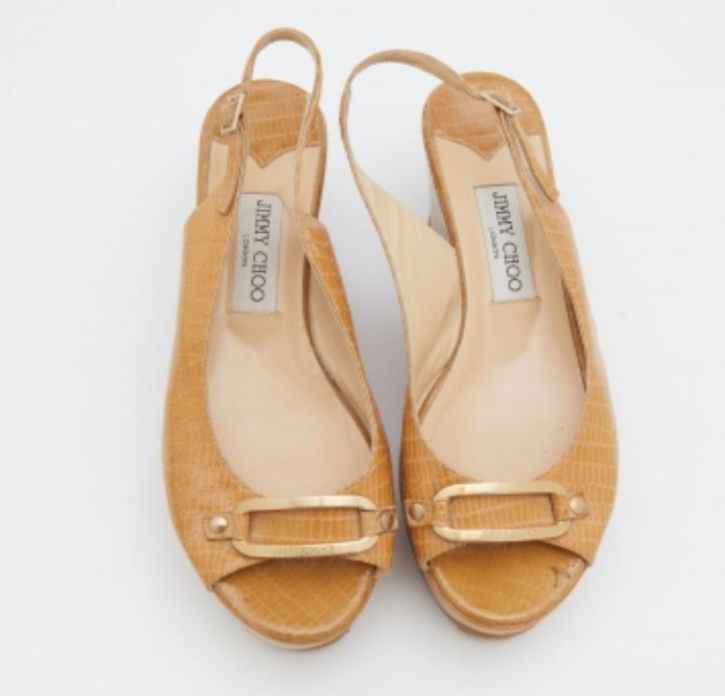 Beige Jimmy Choo - Sandales à talons compensés en cuir beige embossé de lézard - Taille 39,5 en vente