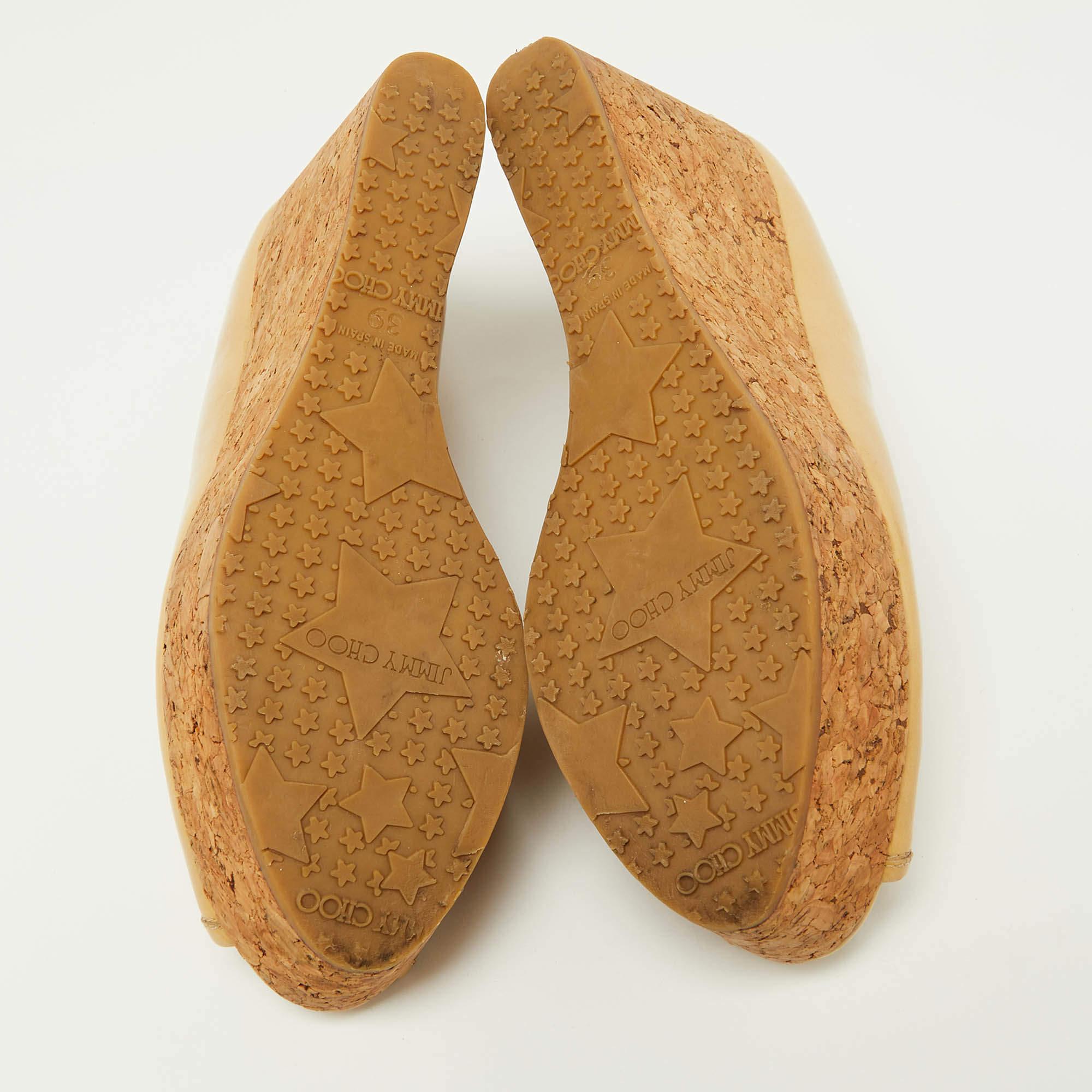 Jimmy Choo Beige Patent Leather Cork Wedge Parley Pumps Size 39 For Sale 2