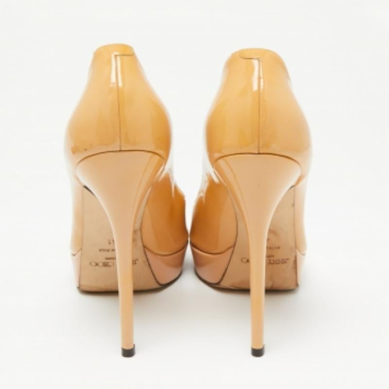 De las mujeres Jimmy Choo Bombas de plataforma con punta en forma de corona de charol beige Talla 41 en venta
