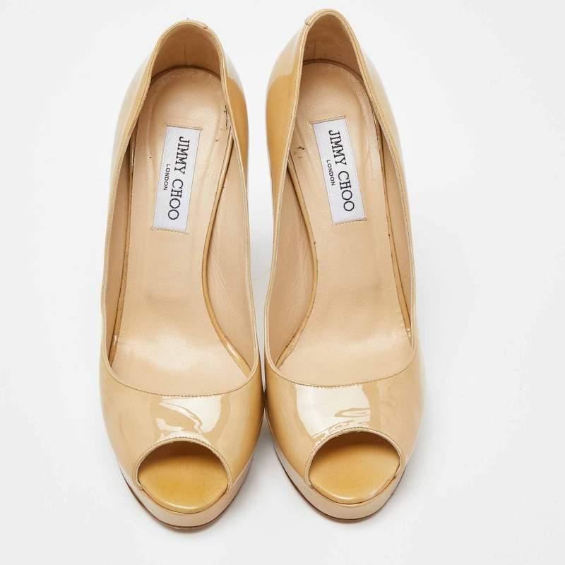 Jimmy Choo Beige Patent Leather Crown Peep Toe Pumps Size 40.5 In Good Condition In Dubai, Al Qouz 2