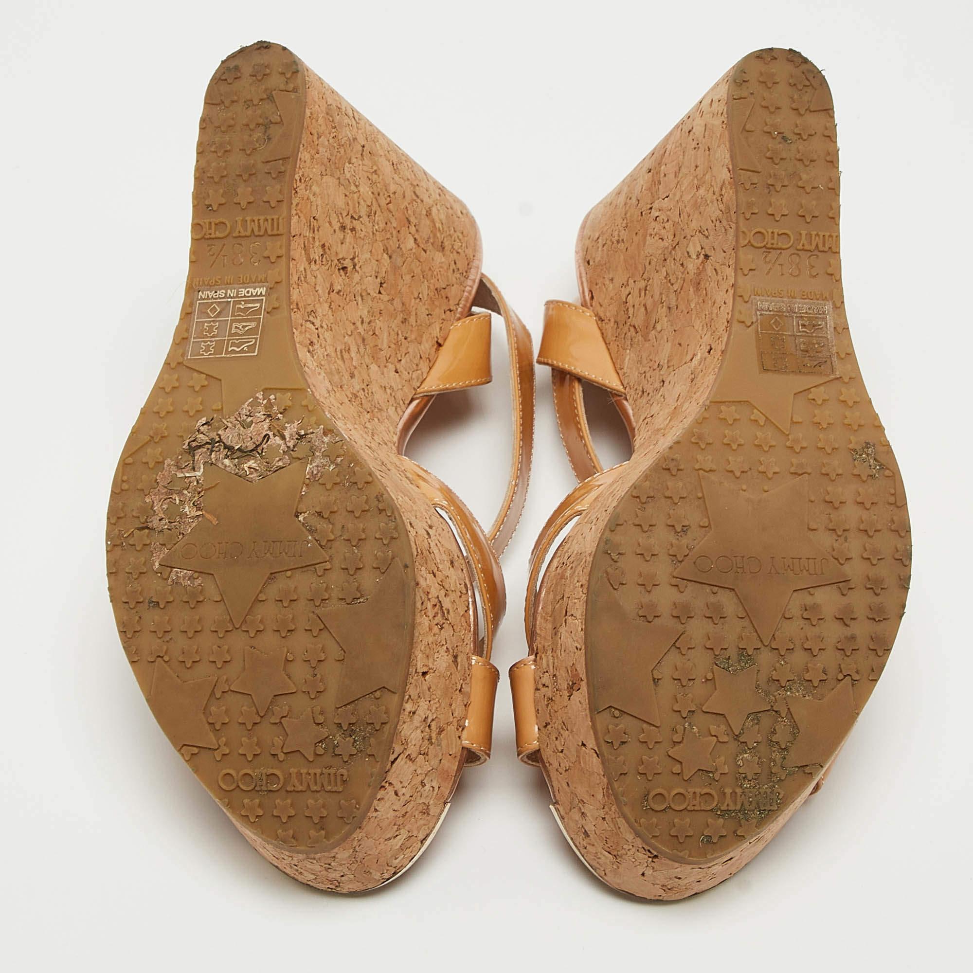 Jimmy Choo Beige Patent Leather Papyrus Cork Wedge Sandals Size 38.5 For Sale 2