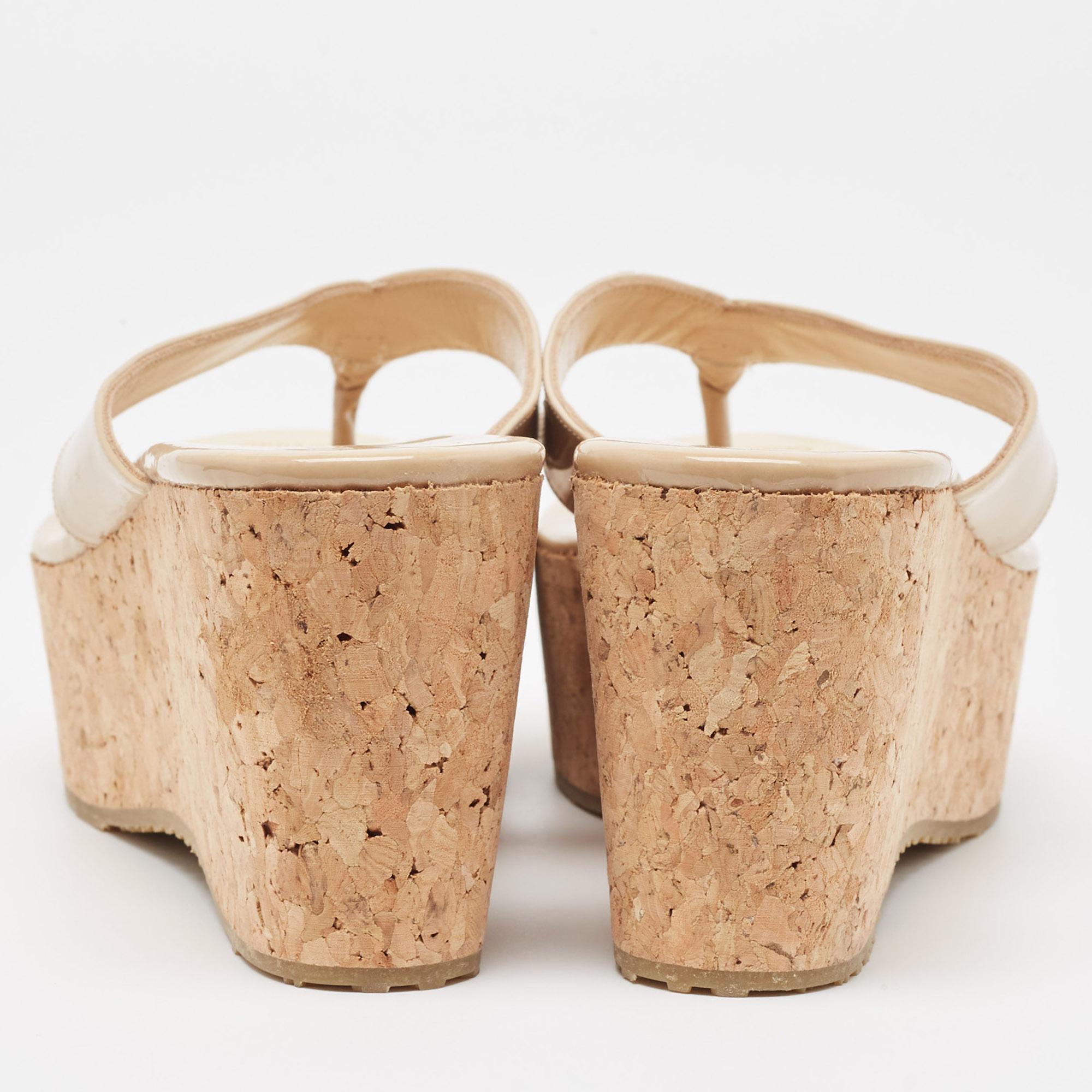 Jimmy Choo Beige Patent Leather Pathos Thong Cork Wedge Slides Size 37.5 For Sale 1